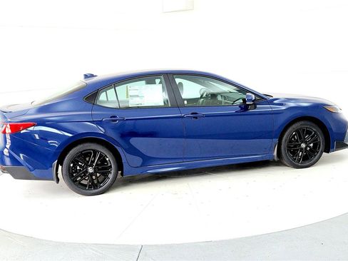 New 2026 Toyota Camry SE image 6