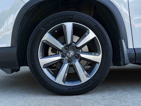 Used 2023 Honda Pilot Touring image 14