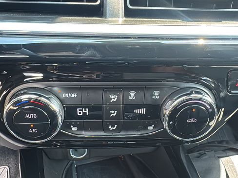 Used 2024 Chevrolet Trax RS w/ Sunroof Package image 20