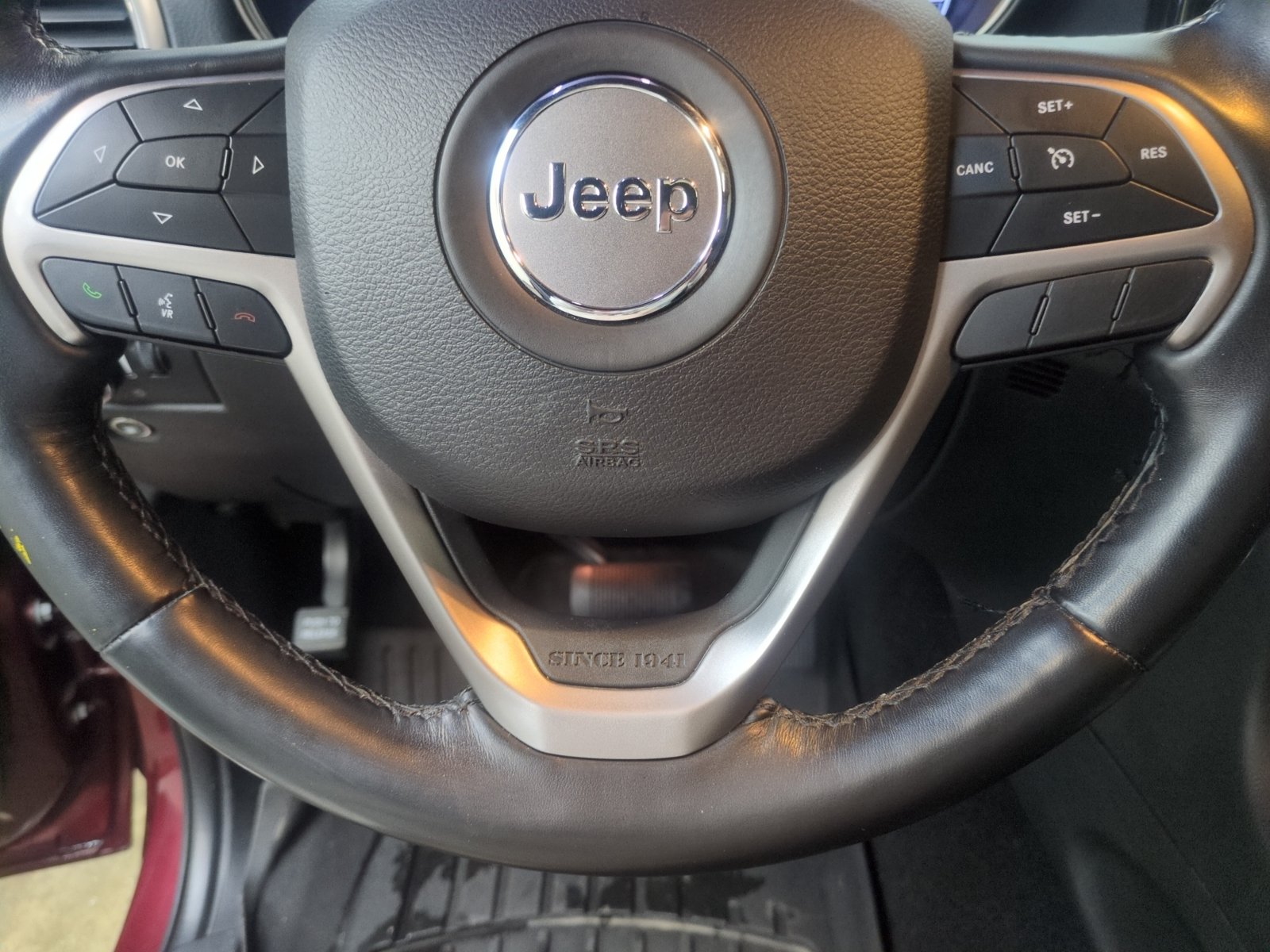 Used 2021 Jeep Grand Cherokee Laredo X AWD/4WD image 14