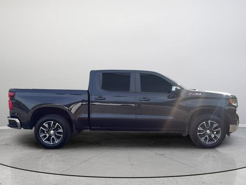 Certified 2022 Chevrolet Silverado 1500 LT AWD/4WD image 6