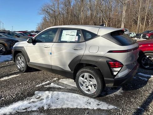 New 2026 Hyundai Kona SE image 3