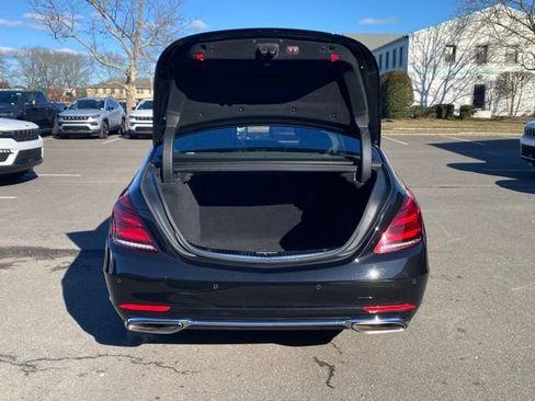 Used 2018 Mercedes-Benz S 560 4MATIC Sedan image 11
