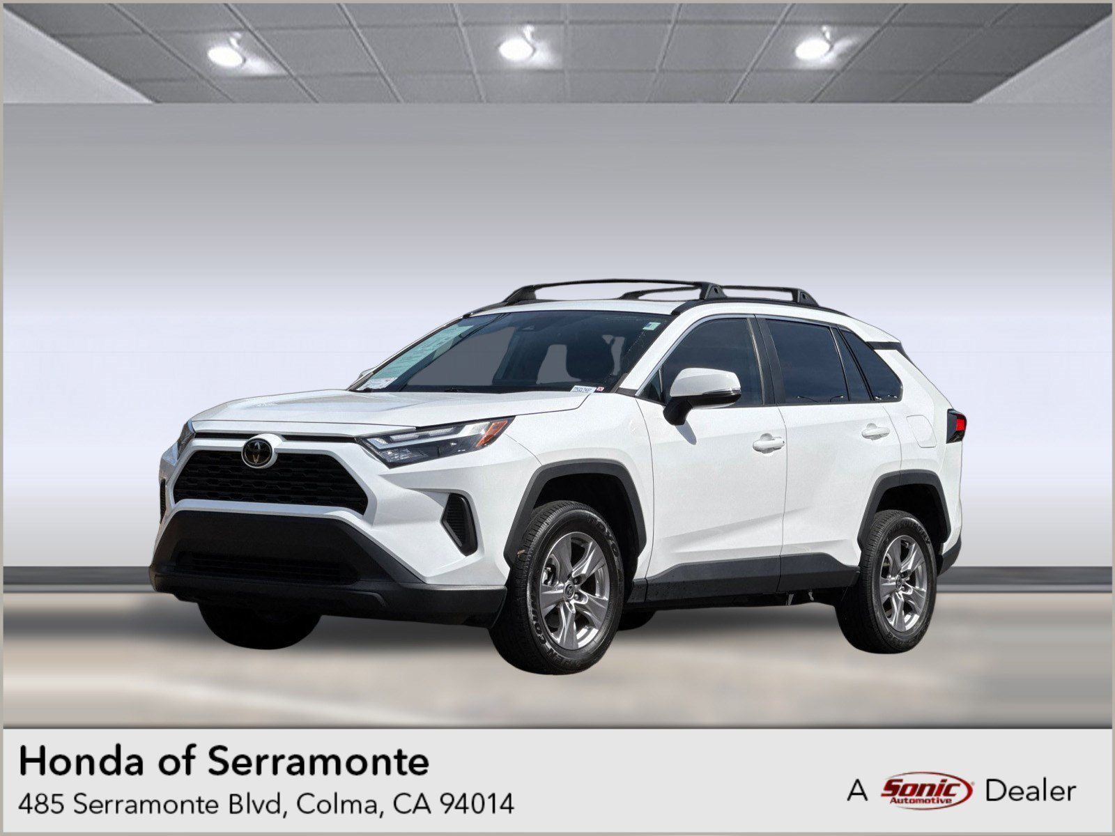 Used 2023 Toyota RAV4 XLE w/ Convenience Package FWD image 1