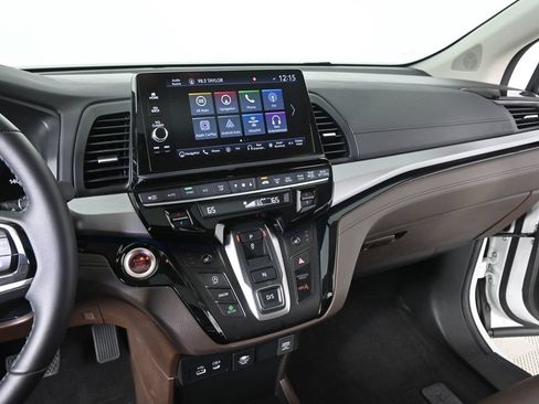 Used 2025 Honda Odyssey Touring image 13