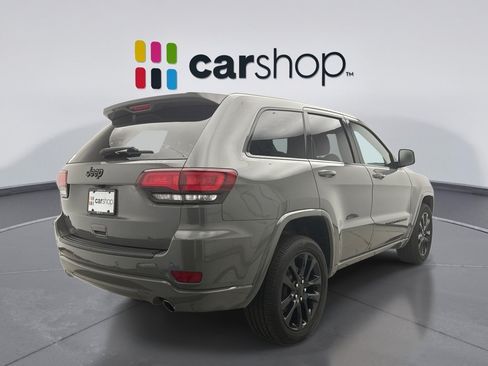 Used 2022 Jeep Grand Cherokee Laredo X AWD/4WD image 5