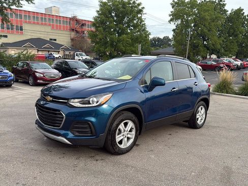 Used 2020 Chevrolet Trax LT w/ LT Convenience Package FWD image 7