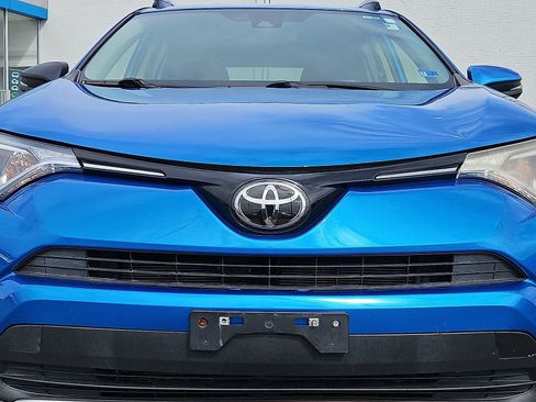 Used 2018 Toyota RAV4 XLE w/ Plus Extra Value Package FWD image 34