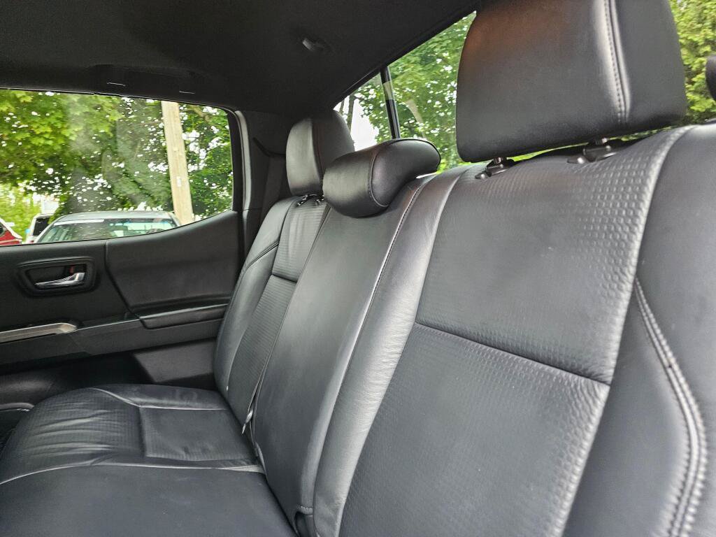 Used 2021 Toyota Tacoma Limited RWD image 20