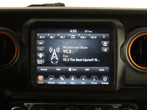 Used 2022 Jeep Gladiator Mojave w/ Trailer Tow Package AWD/4WD image 24
