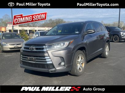 Used 2017 Toyota Highlander Limited w/ Carpet Mat Package