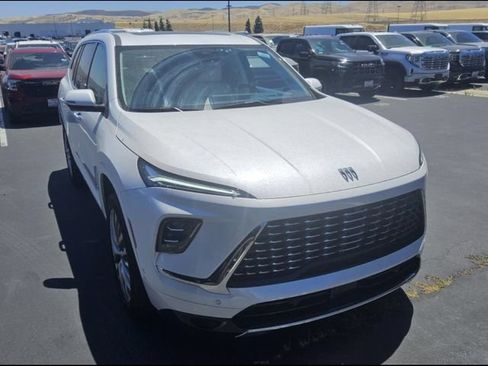 Used 2025 Buick Enclave Avenir w/ Super Cruise Package AWD/4WD image 2