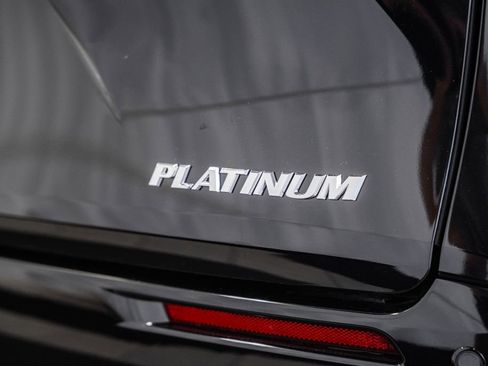 New 2026 Toyota Sienna Platinum image 7