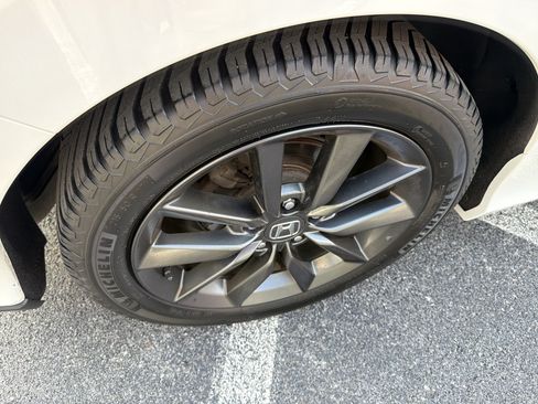 Used 2020 Honda Civic EX image 15