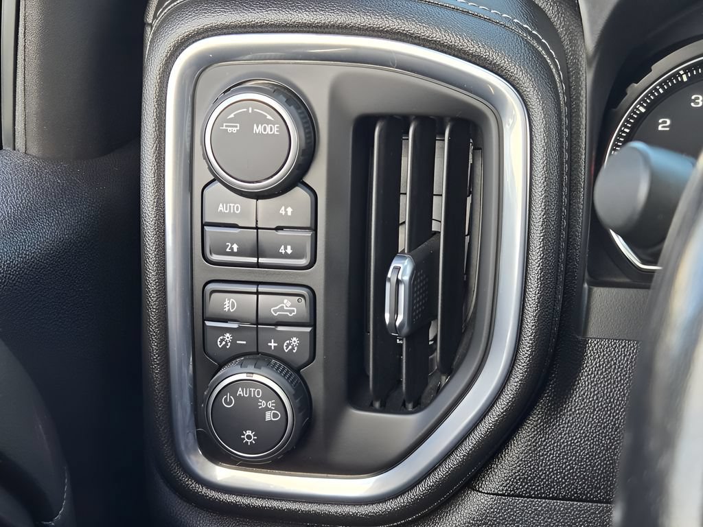 Used 2021 Chevrolet Silverado 1500 RST AWD/4WD image 20