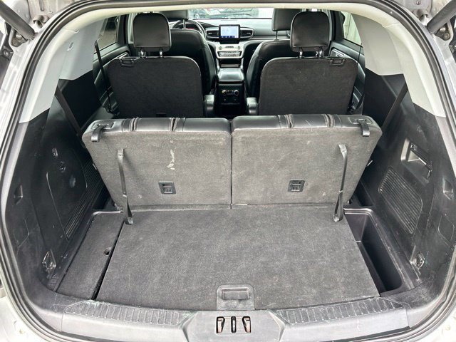 Used 2021 Ford Explorer XLT w/ Equipment Group 202A AWD/4WD image 47