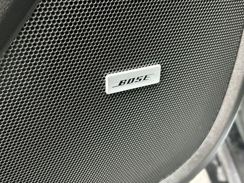 Used 2023 Chevrolet Traverse RS image 22