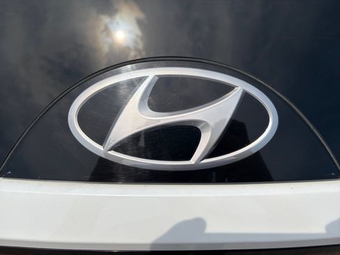 Certified 2022 Hyundai Tucson SEL AWD/4WD image 23