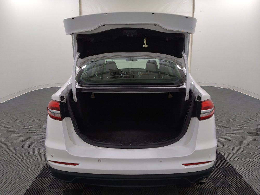 Used 2019 Ford Fusion SEL FWD image 29