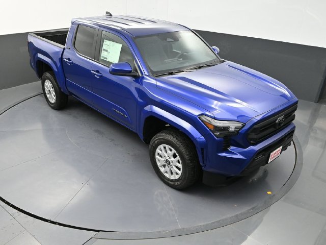 Used 2025 Toyota Tacoma SR5 w/ SR5 Upgrade Package AWD/4WD image 22