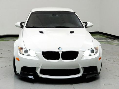 Used 2011 BMW M3 image 2
