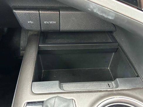 Used 2024 Toyota Camry SE image 29