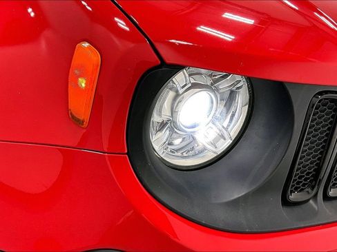 Used 2018 Jeep Renegade Altitude w/ Advanced Technology Group image 37