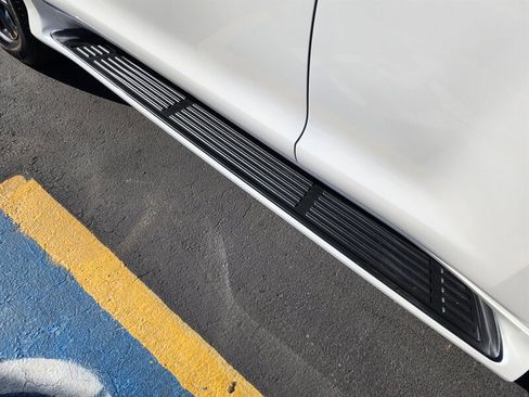 Used 2023 Lexus GX 460 Premium image 11