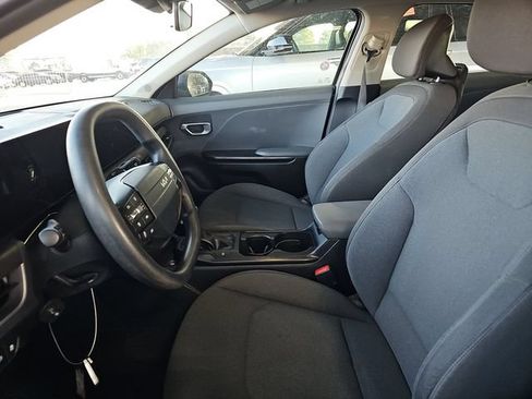 Used 2025 Kia K4 FWD image 6