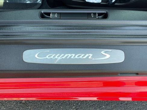 Used 2025 Porsche 718 Cayman S RWD image 4