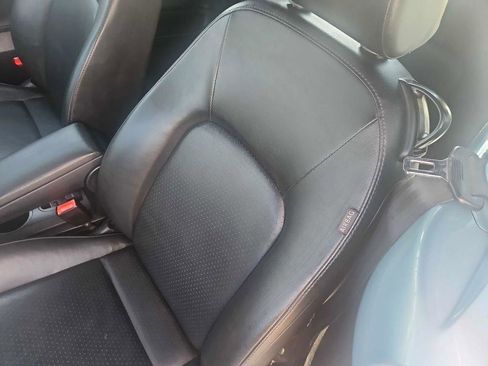 Used 2010 Volkswagen Beetle 2.5L Convertible image 8