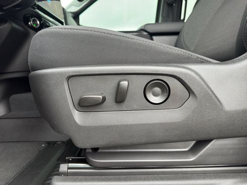 Used 2025 Chevrolet Silverado 1500 LT image 11