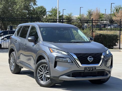 Certified 2023 Nissan Rogue S FWD image 2