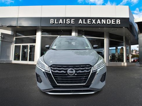 Used 2024 Nissan Kicks SV FWD image 9