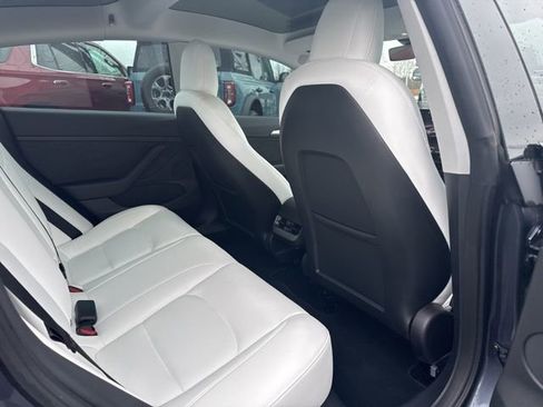 Used 2023 Tesla Model 3 Performance image 15