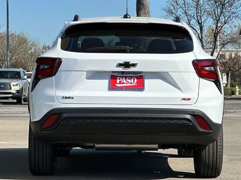 New 2026 Chevrolet Trax RS w/ Driver Confidence Package FWD image 6