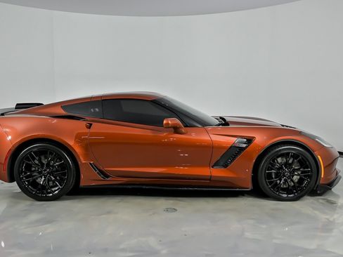 Used 2016 Chevrolet Corvette Z06 w/ 3LZ Preferred Equipment Group RWD image 14