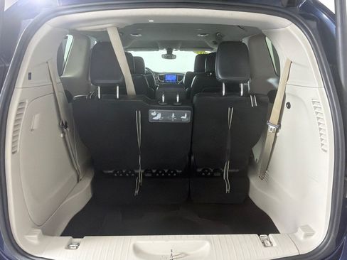 Used 2017 Chrysler Pacifica Touring-L FWD image 21