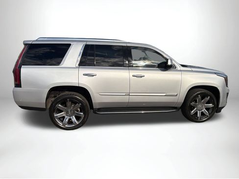 Used 2020 Cadillac Escalade Luxury AWD/4WD image 8