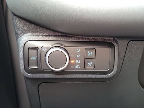 Used 2026 Ford Explorer Active RWD image 14