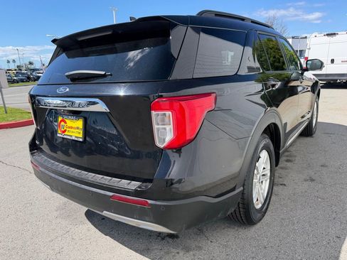 Used 2023 Ford Explorer XLT w/ Equipment Group 202A RWD image 6