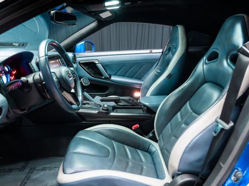 Used 2020 Nissan GT-R Premium AWD/4WD image 43