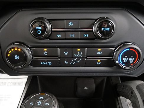 Used 2022 Ford Bronco Big Bend w/ Sasquatch Package AWD/4WD image 27