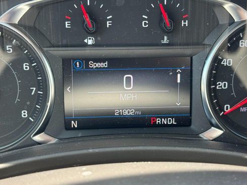Used 2024 Chevrolet Equinox LT w/ LPO, Floor Liner Package FWD image 18