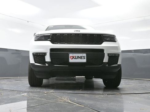 New 2025 Jeep Grand Cherokee L Limited w/ Trailer Tow Package image 49