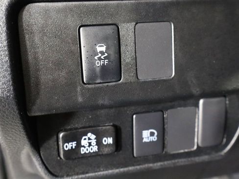 Used 2020 Toyota Tacoma SR5 image 15