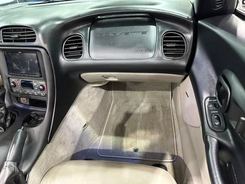Used 2003 Chevrolet Corvette Convertible w/ Preferred Equipment Group1 RWD image 13