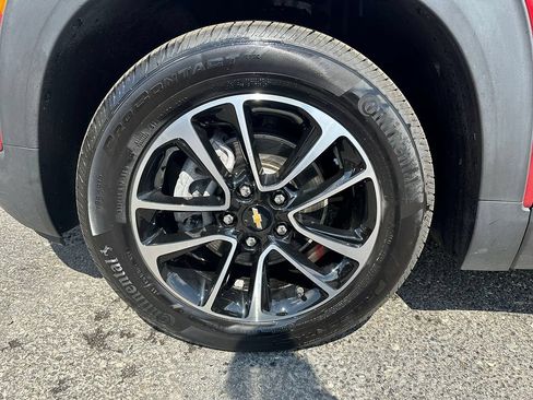 Used 2024 Chevrolet TrailBlazer LT w/ LT Cold Weather Package FWD image 35