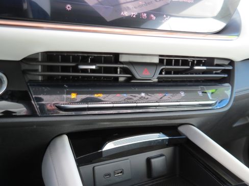 New 2026 Buick Envision Avenir image 19