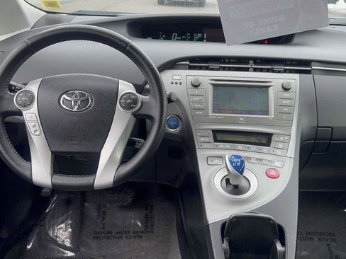 Used 2014 Toyota Prius Four image 14